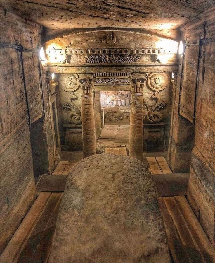 Excursions en Égypte Les impressionnantes catacombes de Kom El Shoqafa