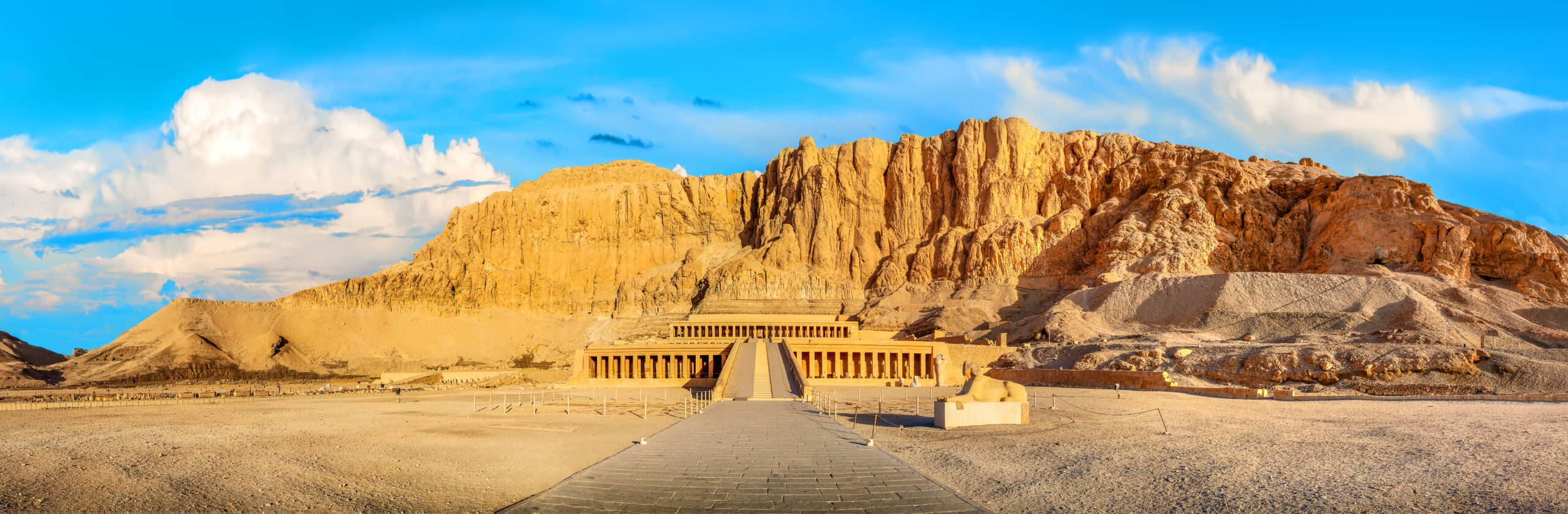 Egipto Tours templo de hatshepsut escalado